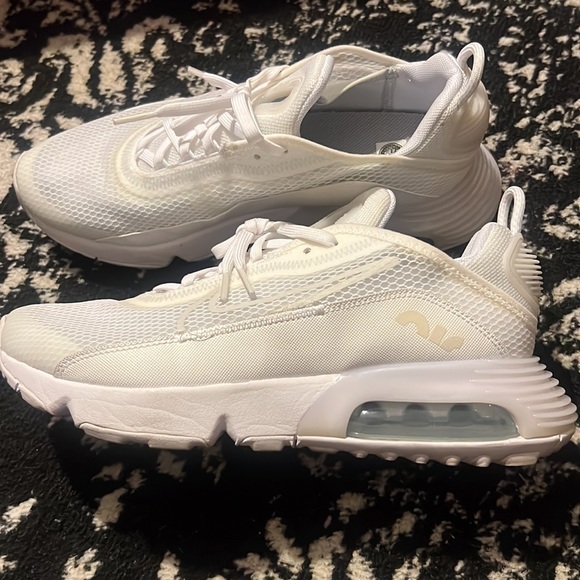 Nike air max 2090 youth size 7 white - Picture 3 of 9